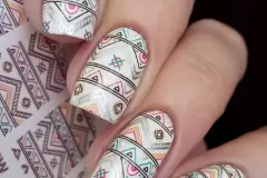 Manicura-con-estampado-etnico-8