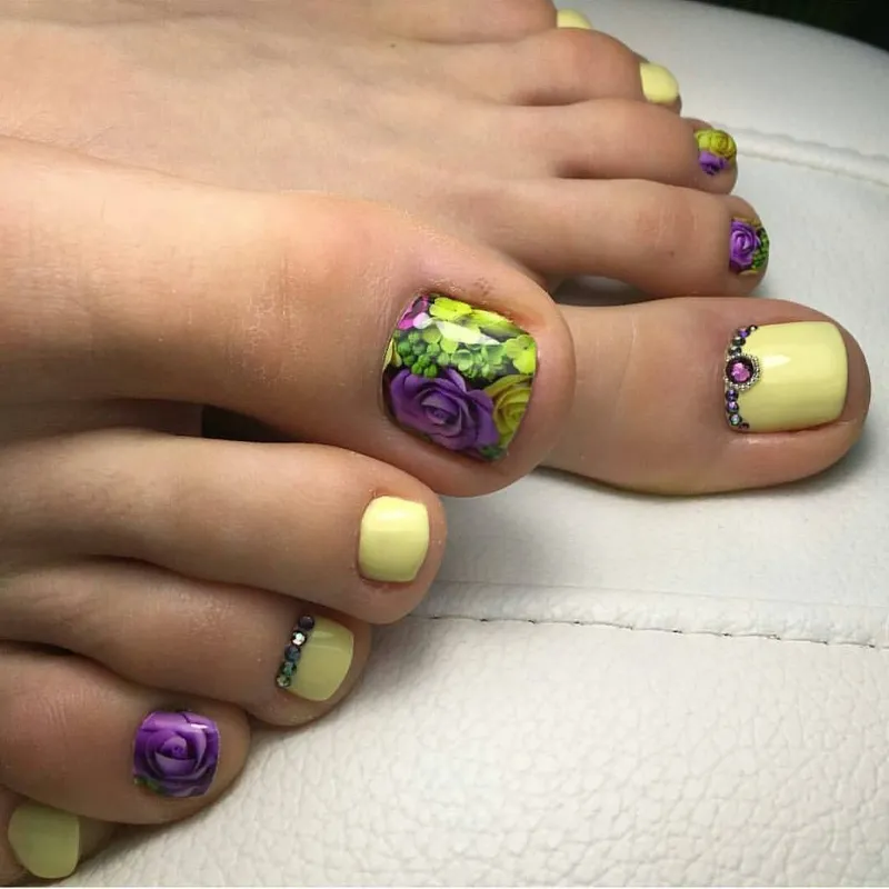 Uñas de los pies pintadas