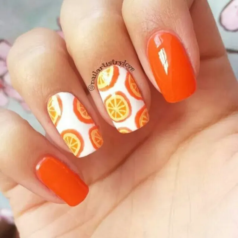 uñas naranja de verano