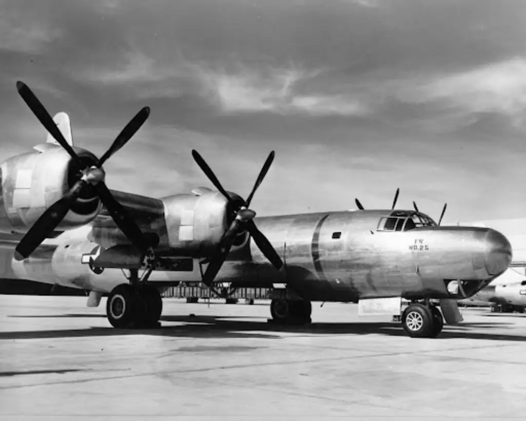 Consolidated B-32 Dominator